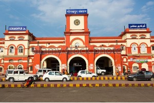 gorakhpur-railway-station-gorakhpur-uttar-pradesh-india-d8gyyb